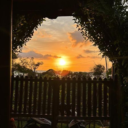 Отель Al-Shifa Healing House Lombok Гили-Эйр Экстерьер фото