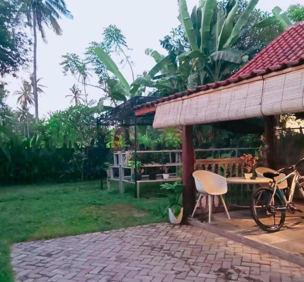 Отель Al-Shifa Healing House Lombok Гили-Эйр Экстерьер фото